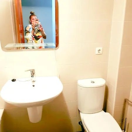 With 3 Bedrooms In With Enclosed Garden And Wifi * سانتا كروز دي بيزانا