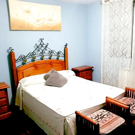 With 3 Bedrooms In With Enclosed Garden And Wifi شقة سانتا كروز دي بيزانا
